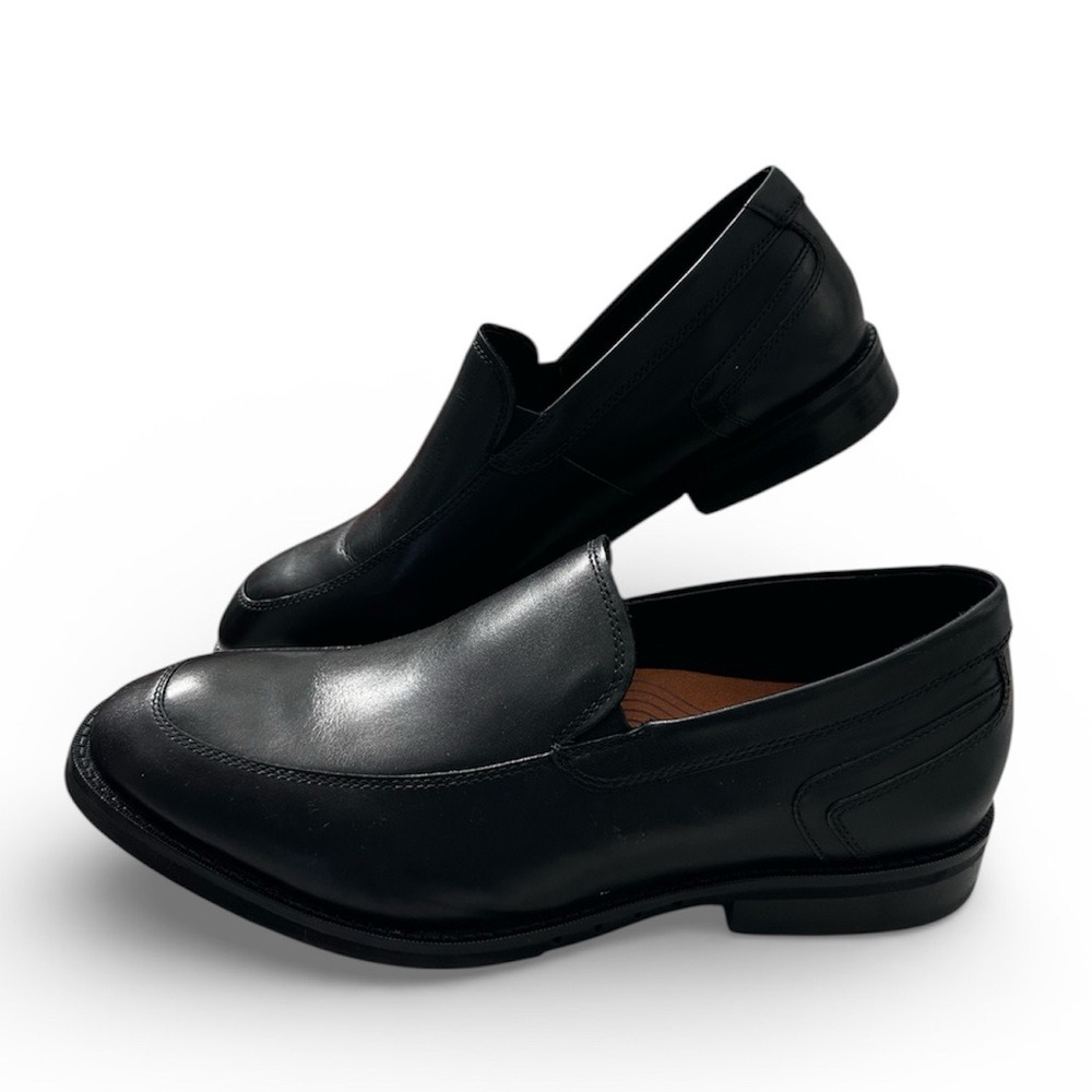 Clarks Men's Classic Black Slip-On Loafers - Picture 2 of 10